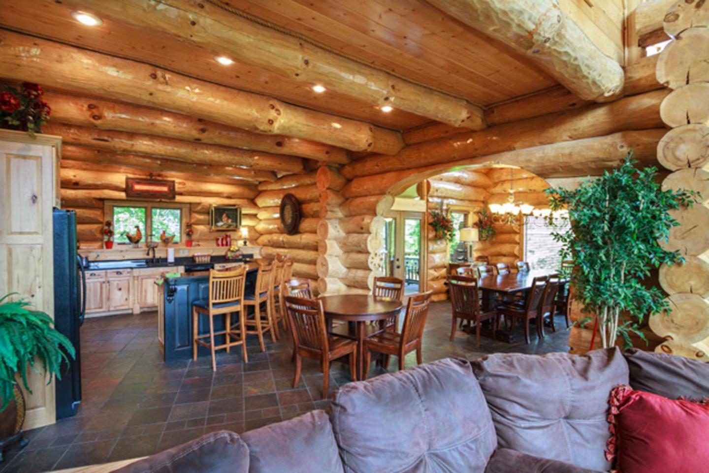 גטלינבורג Big Bear Ridge Lodge - Breathtaking Mountain Views And Private Forest Scenes In Amazing Large Log Cabin מראה חיצוני תמונה