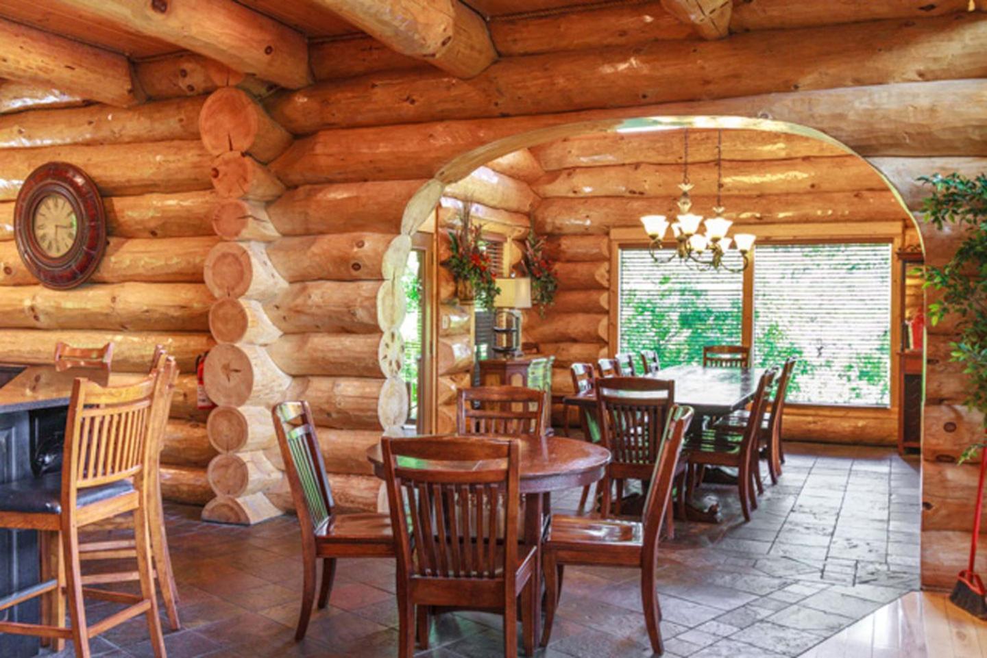 גטלינבורג Big Bear Ridge Lodge - Breathtaking Mountain Views And Private Forest Scenes In Amazing Large Log Cabin מראה חיצוני תמונה