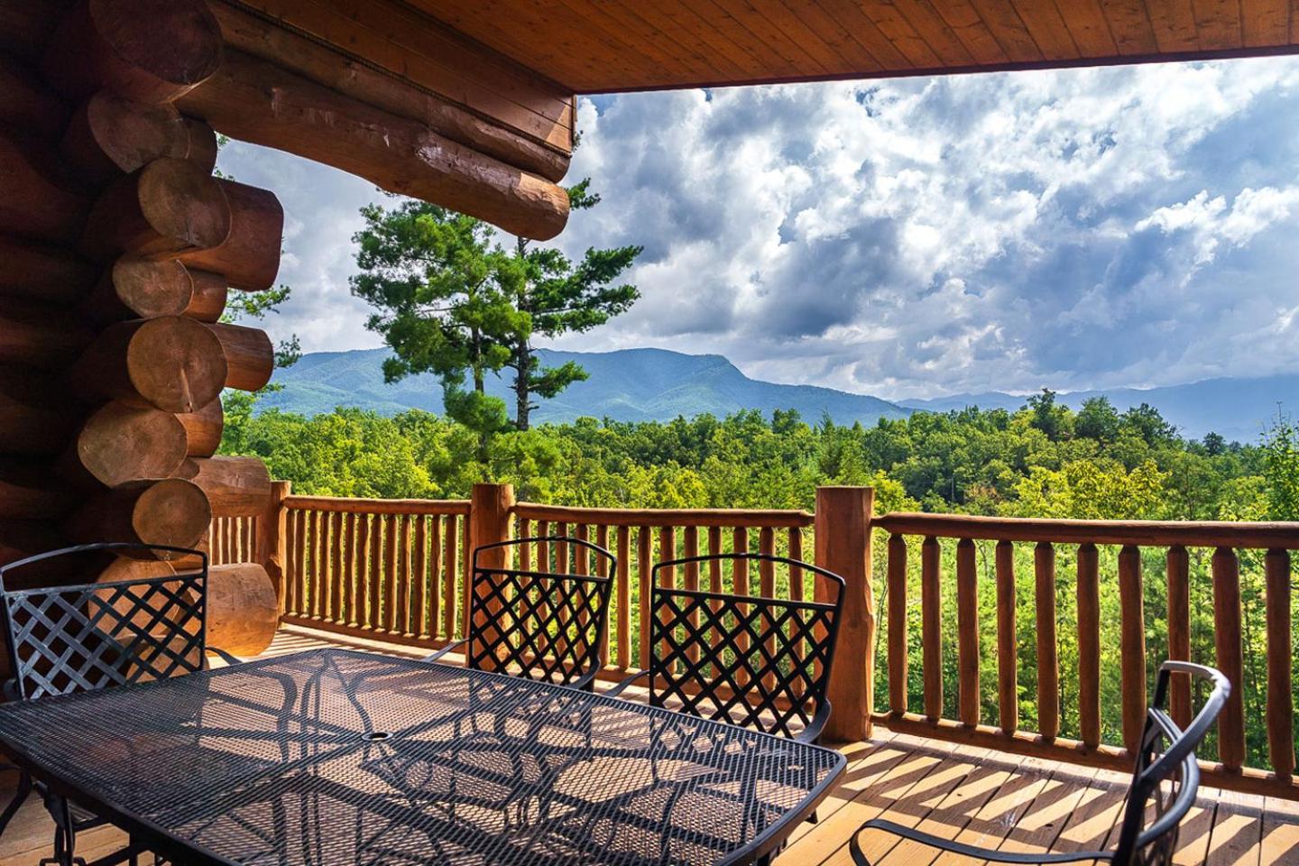 גטלינבורג Big Bear Ridge Lodge - Breathtaking Mountain Views And Private Forest Scenes In Amazing Large Log Cabin מראה חיצוני תמונה