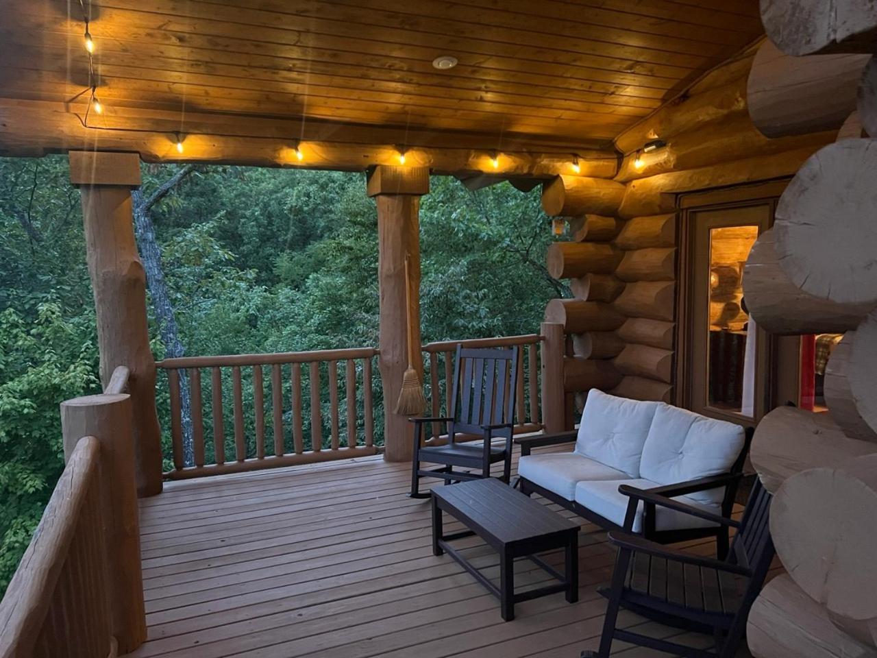 גטלינבורג Big Bear Ridge Lodge - Breathtaking Mountain Views And Private Forest Scenes In Amazing Large Log Cabin מראה חיצוני תמונה